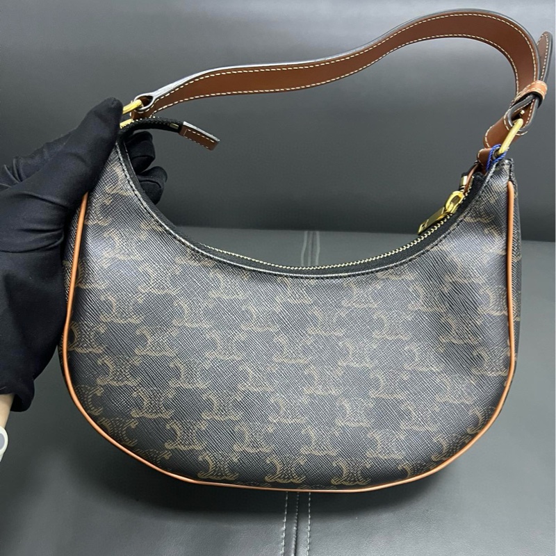 Celine Ava  腕豆包-8