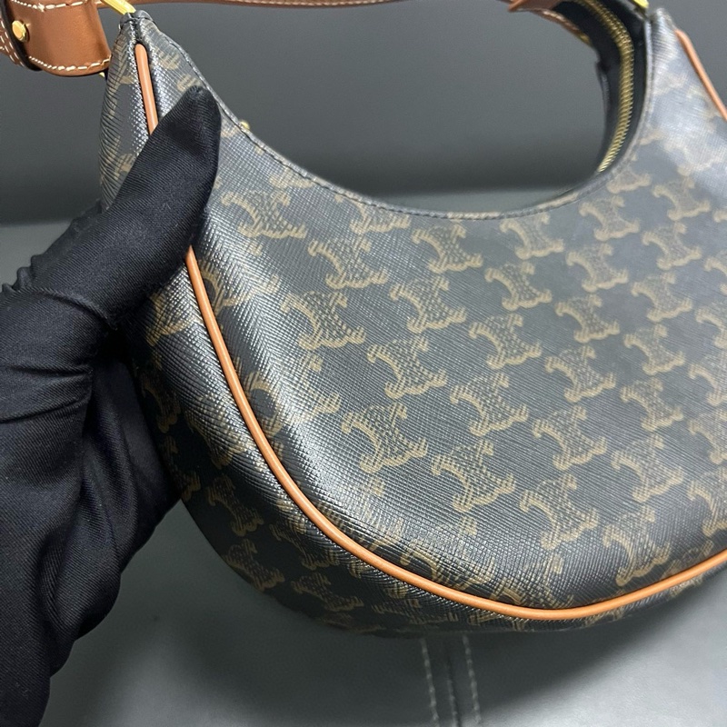 Celine Ava  腕豆包-14