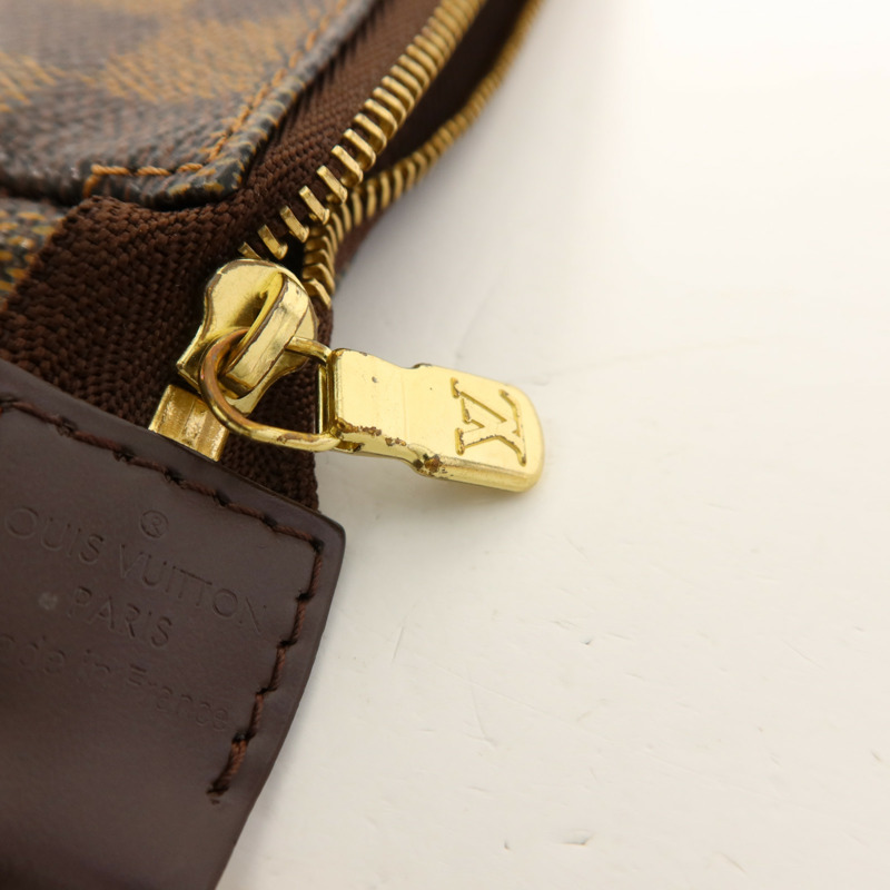 LOUIS VUITTON Monogram Mini Pochette Accessoires金扣手挽袋-8