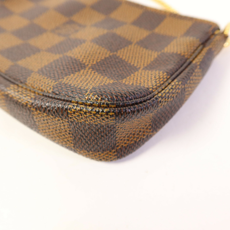 LOUIS VUITTON Monogram Mini Pochette Accessoires金扣手挽袋-12