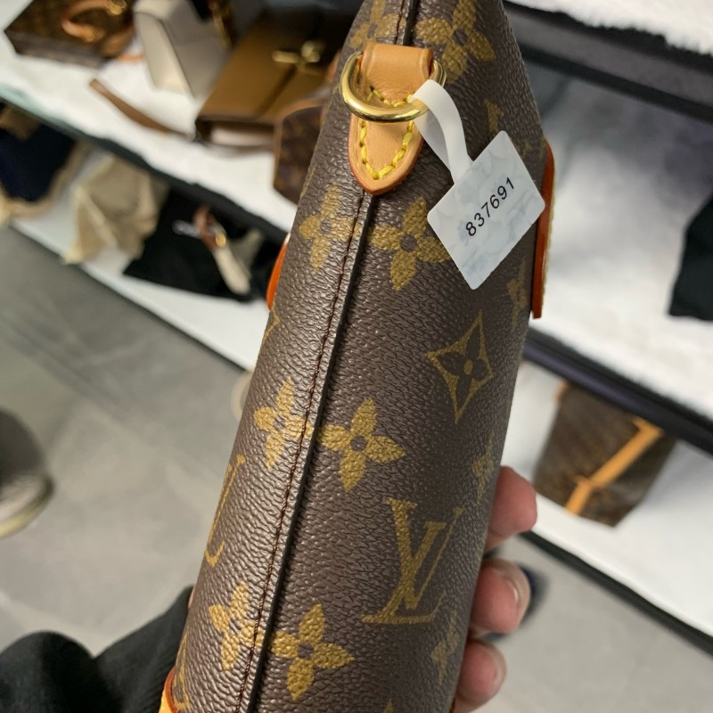 LV路易威登 薯條包 mini 晶片款 肩背包-2