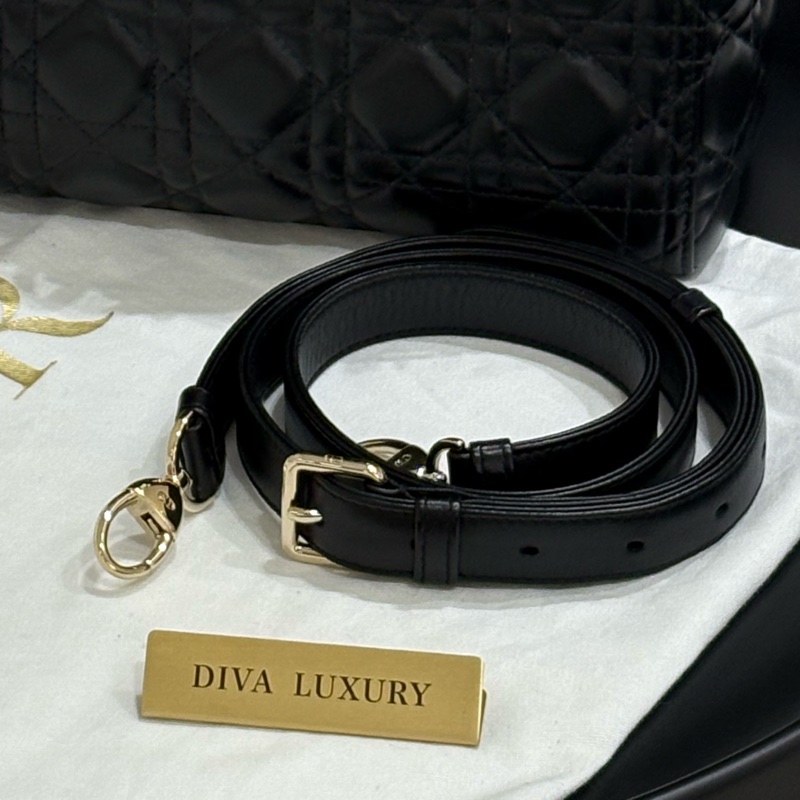 Lady Dior  菱格紋 羊皮 二手9成新🖤-14