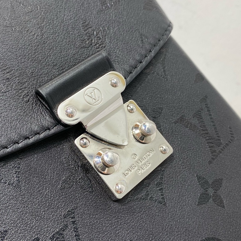 LV CAMERA BOX 黑銀相機盒子斜挎包 缺原鏈條 芯片款 尺寸約12.5x17x7cm-10