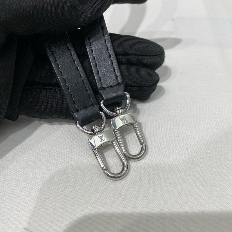 LV CAMERA BOX 黑銀相機盒子斜挎包 缺原鏈條 芯片款 尺寸約12.5x17x7cm-17