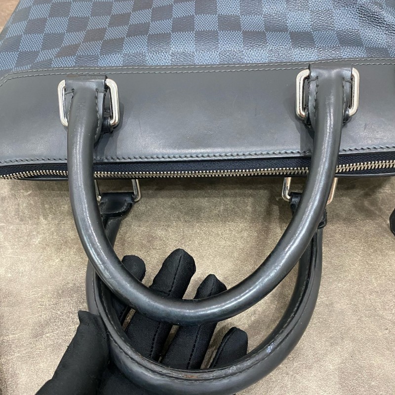 LV 男士棋盤格手提包肩背包-9