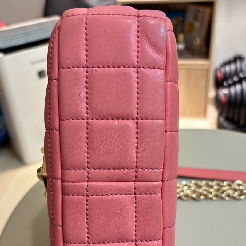 Michael Kors SOHO粉色芭比粉鏈條羊皮包-12