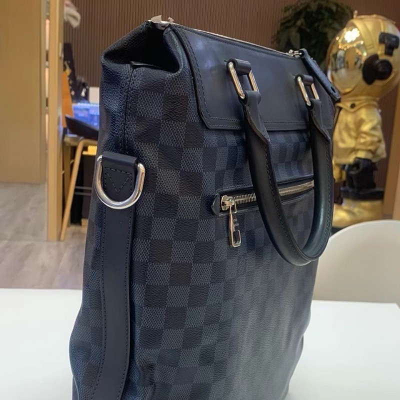 Lv Newport 藍棋盤格男款手提包肩背包手提包-3