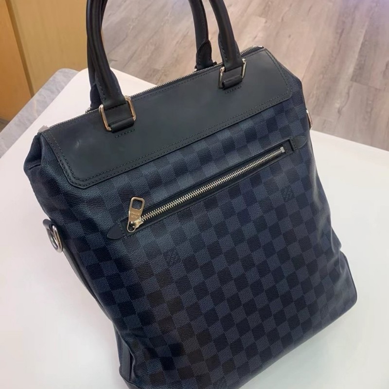 Lv Newport 藍棋盤格男款手提包肩背包手提包-5