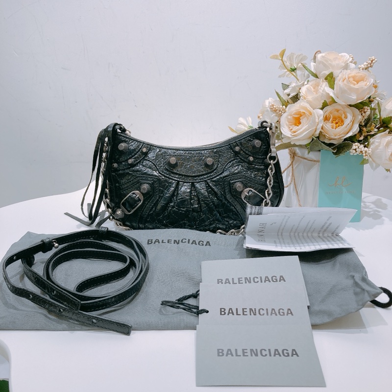 TW4508 BALENCIAGA巴黎世家迷你腋下兩用包包LE CAGOLE MINI BAG WITH CHAIN LAMBSKIN-12