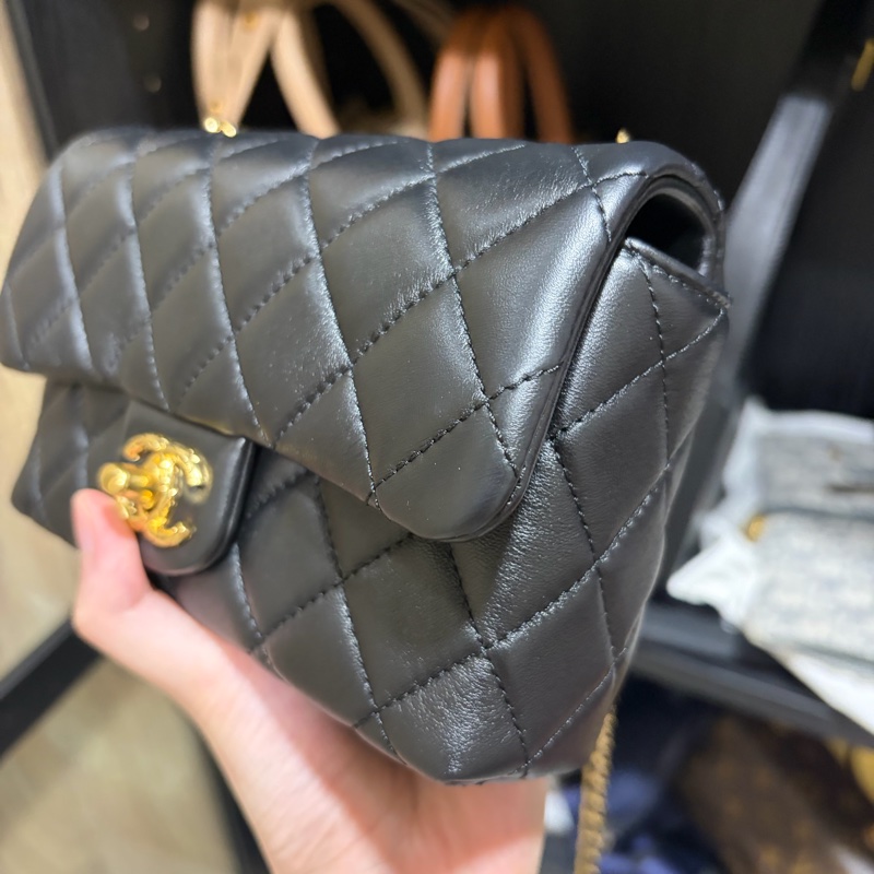 Chanel香奈兒迷你口蓋包（晶片款）-12