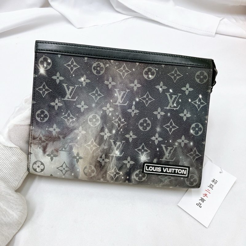 莉亞精品♡LV 星空手拿包 二手-2