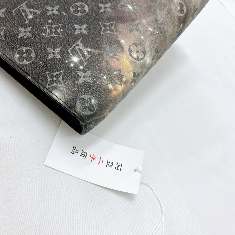 莉亞精品♡LV 星空手拿包 二手-10
