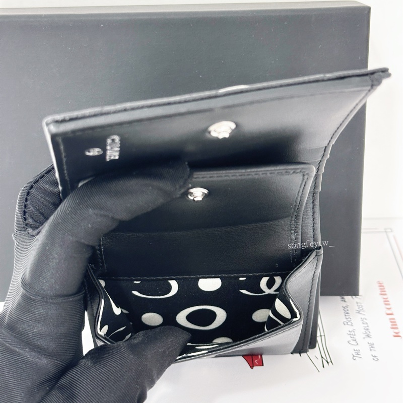 Chanel 24P 季節款 鏤空雙C 兩折短夾-5