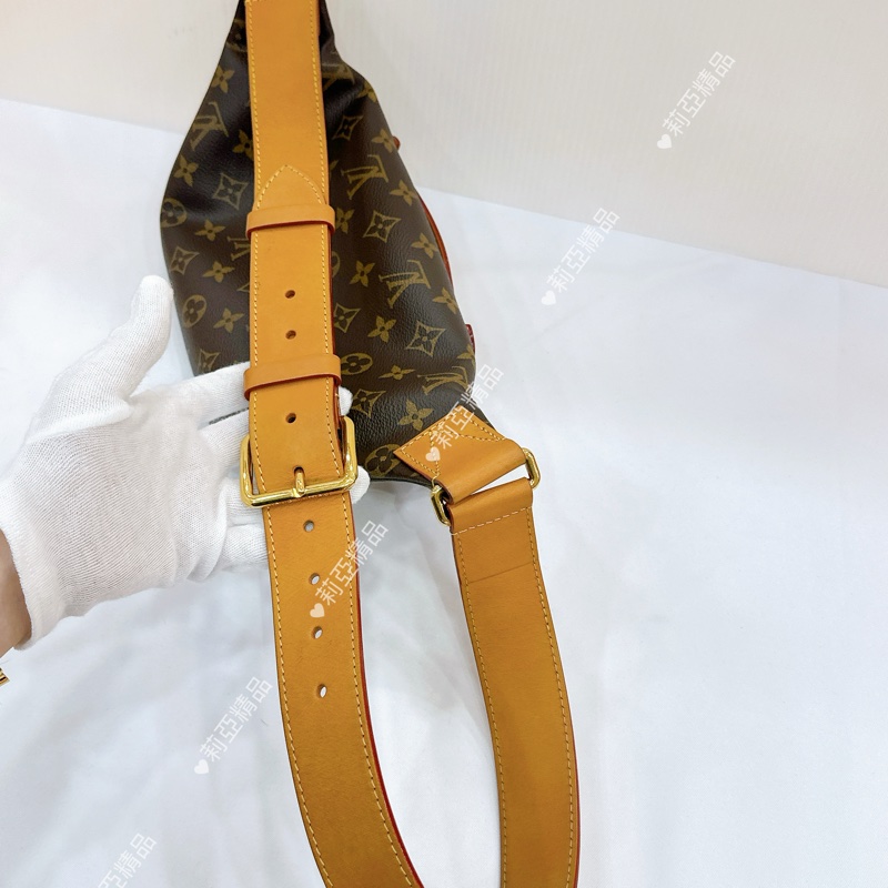 莉亞精品♡ LV 老花腰包 二手美包-12