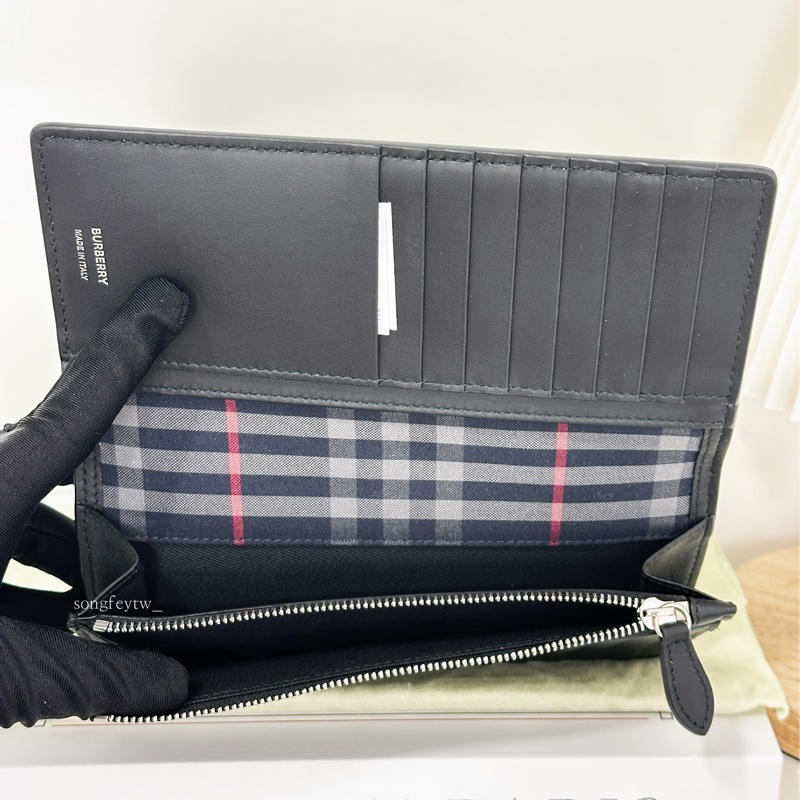 Burberry 經典素黑 兩折長夾-4