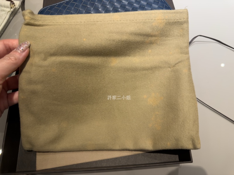 BV 二手閒置 現況販售 暗夜藍長夾-3