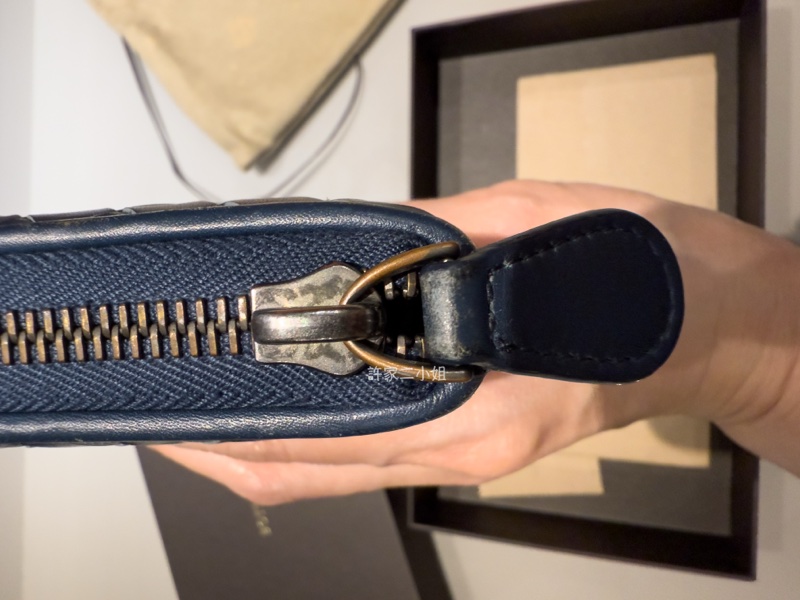 BV 二手閒置 現況販售 暗夜藍長夾-10