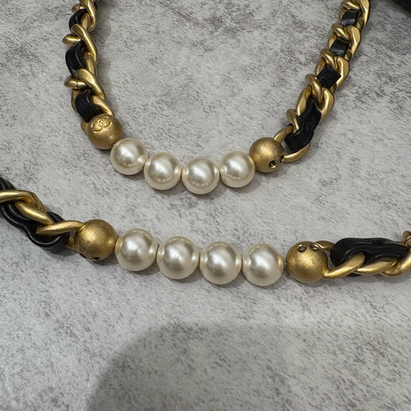 CHANEL香奈兒|22C新款珍珠鏈條口蓋包 黑金 晶片款-1