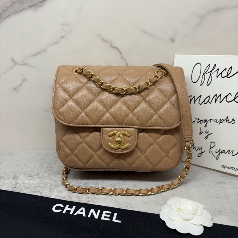 CHANEL香奈兒｜CF大方胖 拉鏈菱格紋口蓋包/相機包 奶茶 晶片款-0