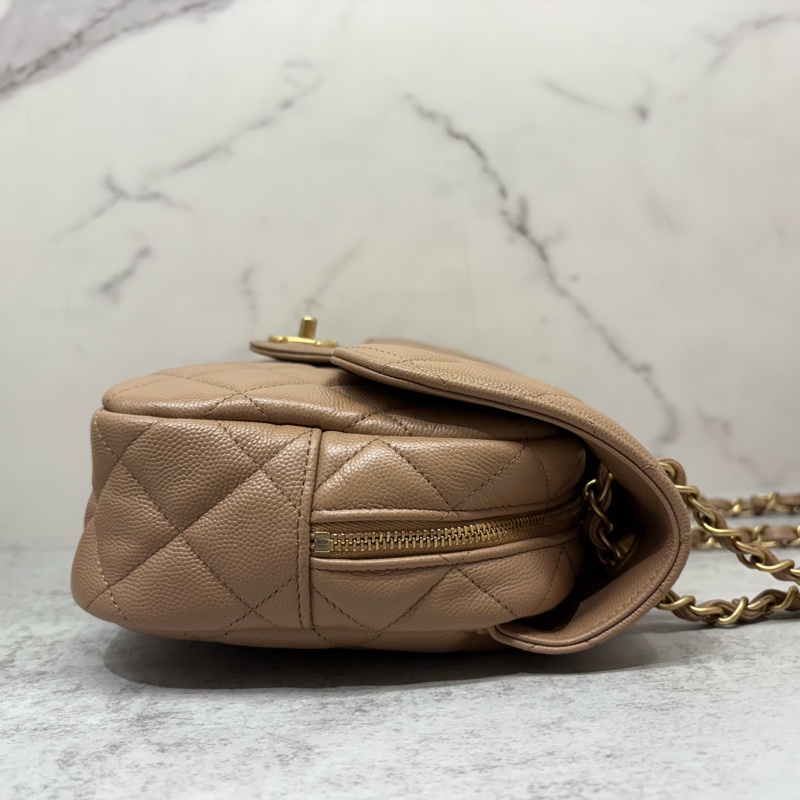 CHANEL香奈兒｜CF大方胖 拉鏈菱格紋口蓋包/相機包 奶茶 晶片款-4