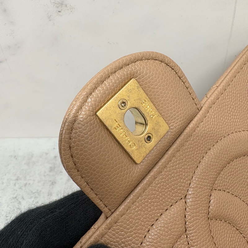 CHANEL香奈兒｜CF大方胖 拉鏈菱格紋口蓋包/相機包 奶茶 晶片款-8