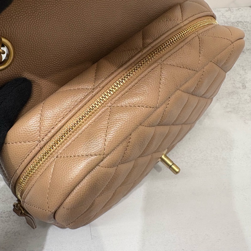 CHANEL香奈兒｜CF大方胖 拉鏈菱格紋口蓋包/相機包 奶茶 晶片款-9