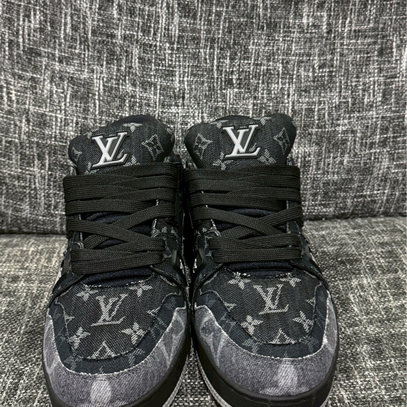 LV 黑灰牛仔trainer-2