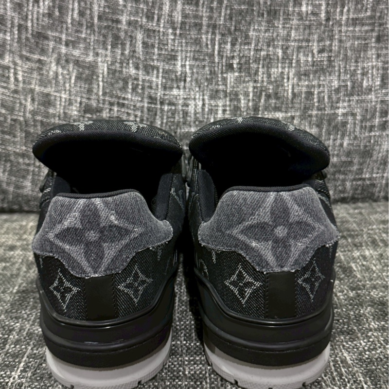 LV 黑灰牛仔trainer-3