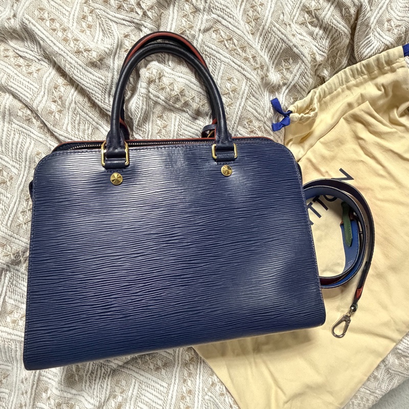 LV 深藍水波紋EPI MM 肩背包-1