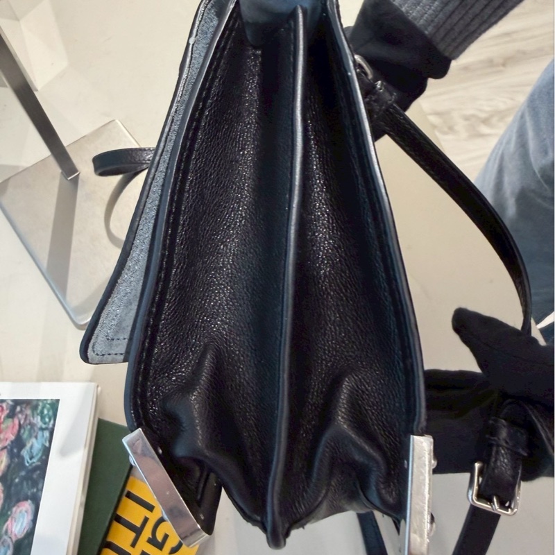 PRADA Cahier黑銀復古宮廷軟盒子包-5