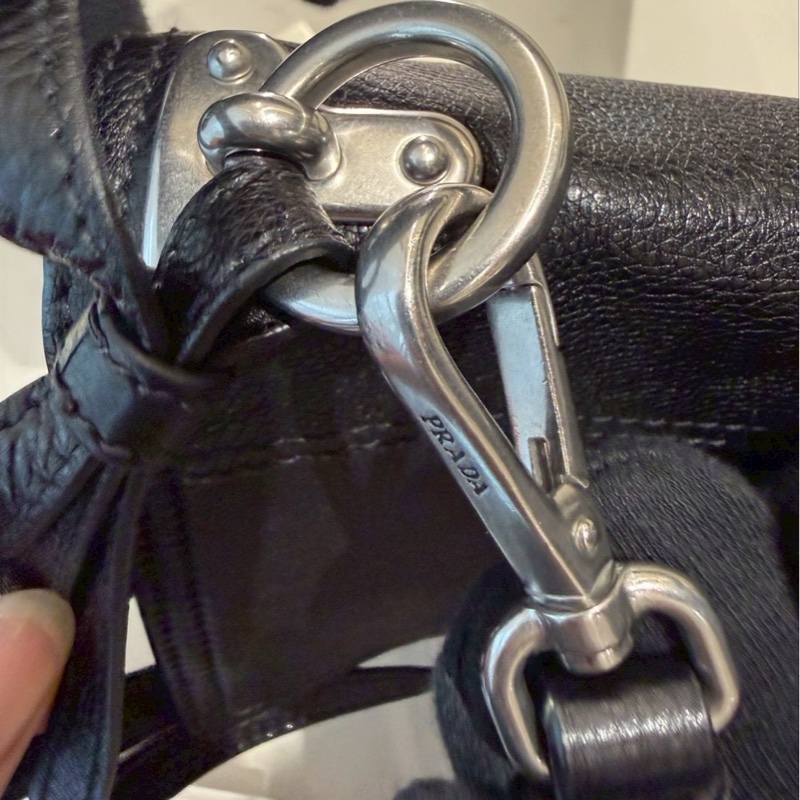 PRADA Cahier黑銀復古宮廷軟盒子包-14