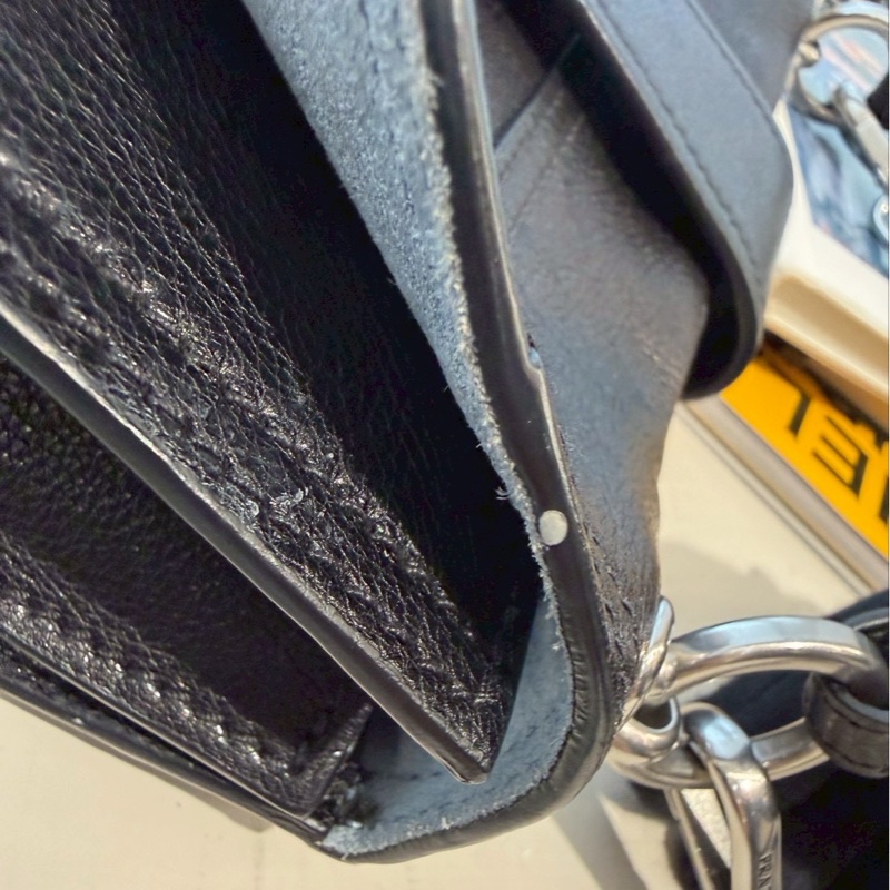 PRADA Cahier黑銀復古宮廷軟盒子包-34