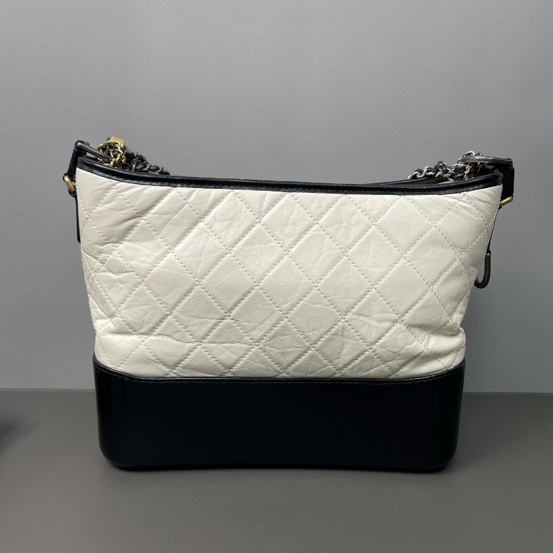 Chanel Gabriele 白色拼黑中號流浪包 肩背包-1