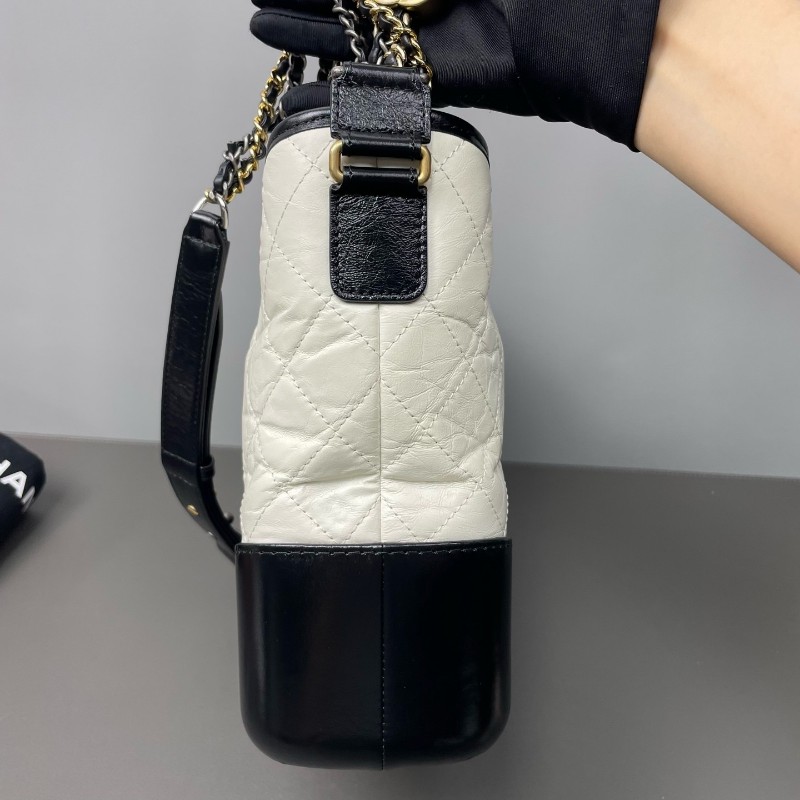 Chanel Gabriele 白色拼黑中號流浪包 肩背包-2