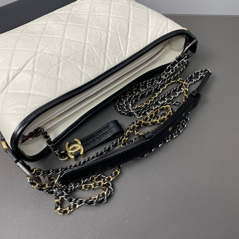 Chanel Gabriele 白色拼黑中號流浪包 肩背包-6