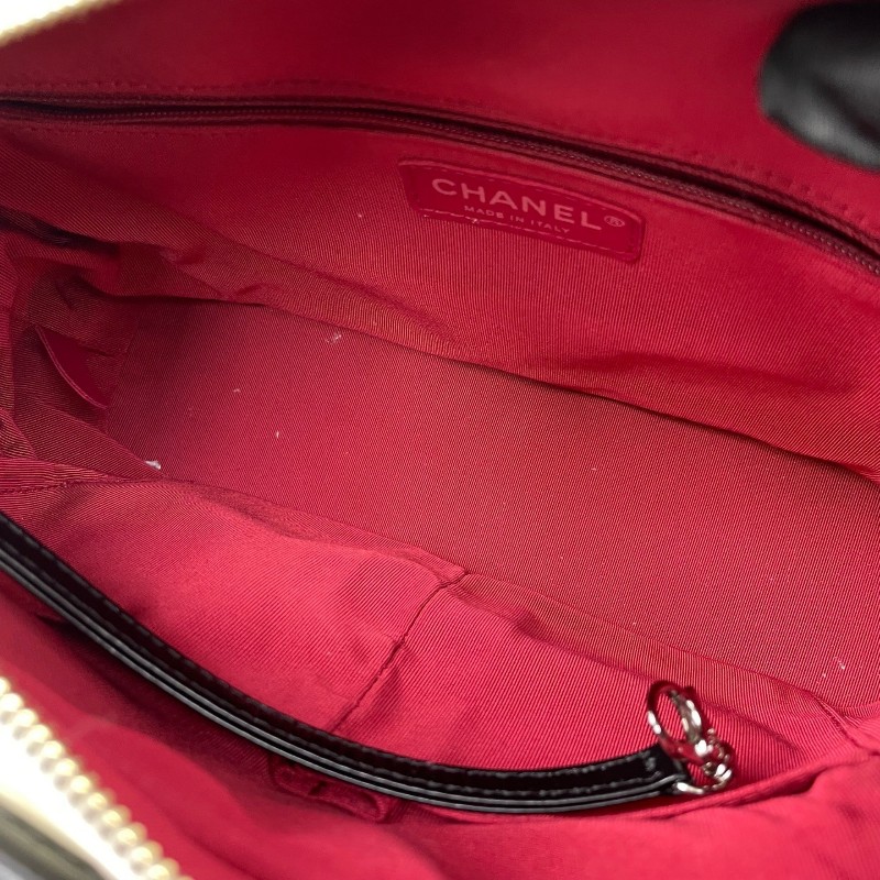 Chanel Gabriele 白色拼黑中號流浪包 肩背包-8