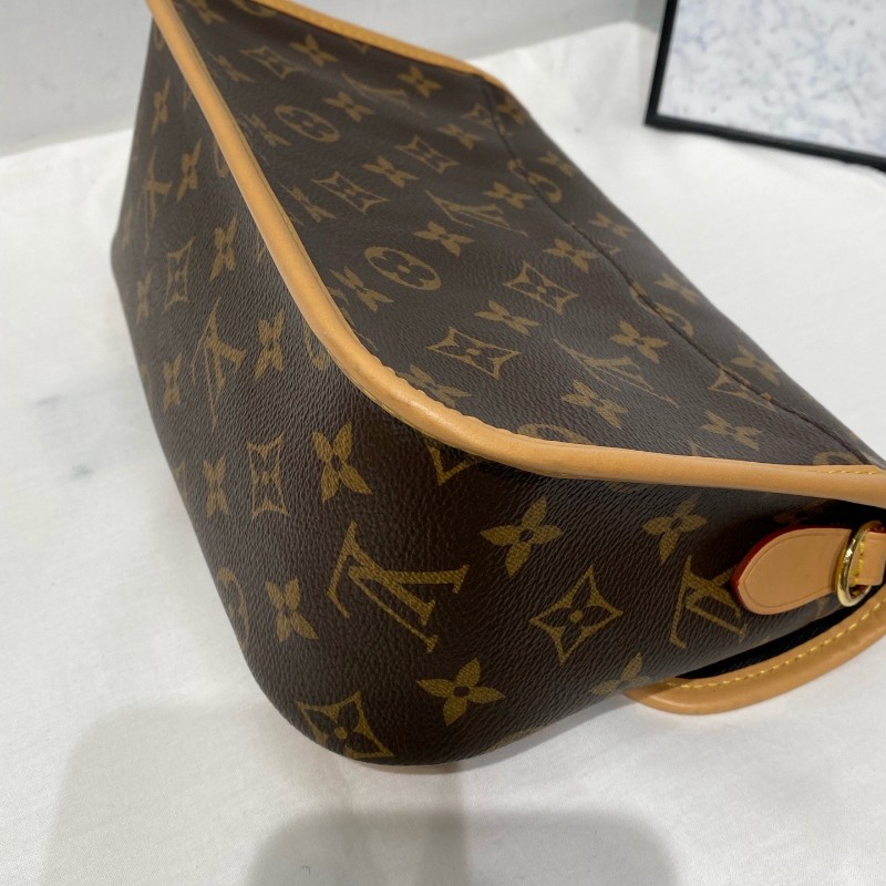 LV 路易威登 Diane 老花法棍 肩背包斜背包 晶片款-12