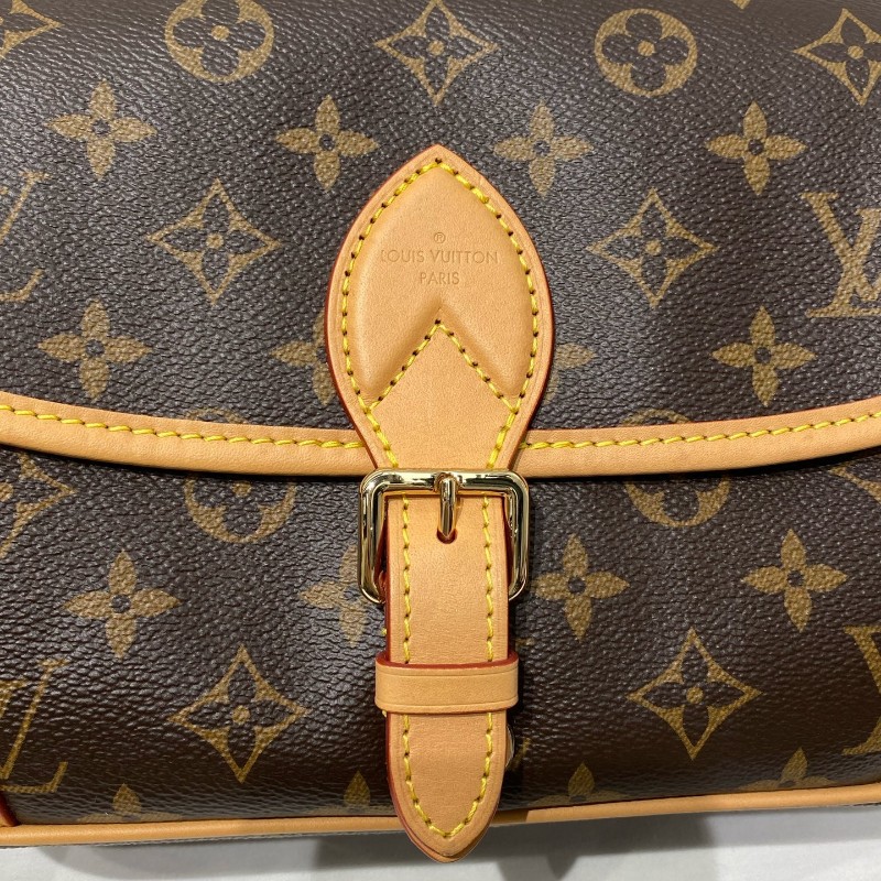 LV 路易威登 Diane 老花法棍 肩背包斜背包 晶片款-13
