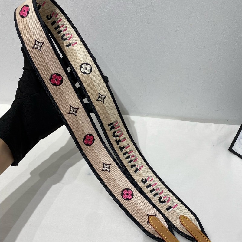 LV 路易威登 Diane 老花法棍 肩背包斜背包 晶片款-27