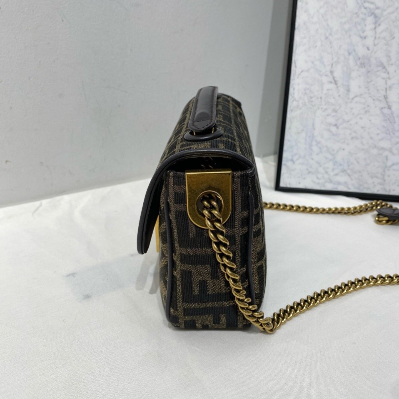 Fendi Baguette 老花法棍鏈條肩背包斜背包 中號-1