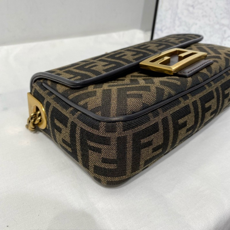 Fendi Baguette 老花法棍鏈條肩背包斜背包 中號-13