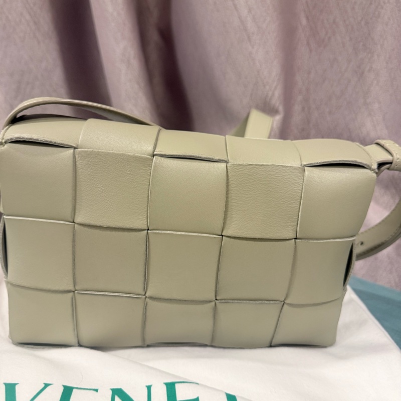 Bottega Veneta /Cassette Bag（編織皮革斜背包）-0