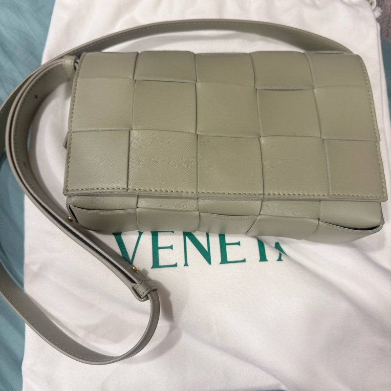 Bottega Veneta /Cassette Bag（編織皮革斜背包）-3
