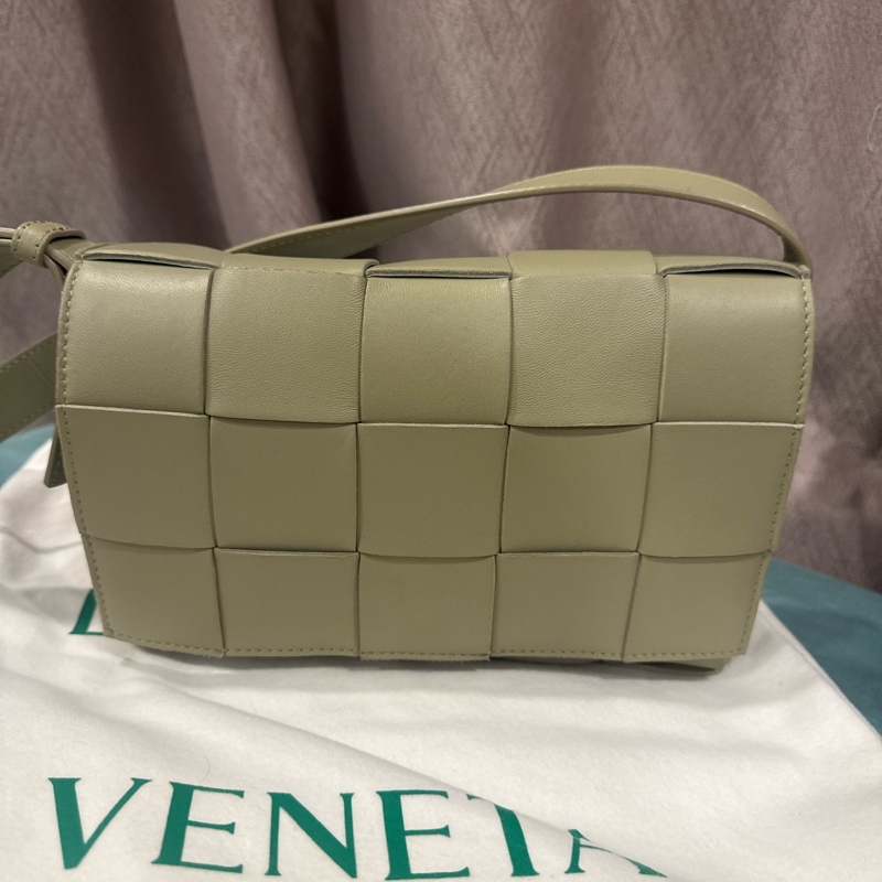 Bottega Veneta /Cassette Bag（編織皮革斜背包）-5