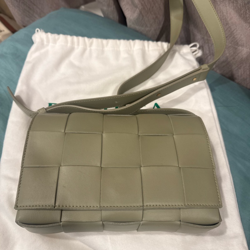 Bottega Veneta /Cassette Bag（編織皮革斜背包）-6