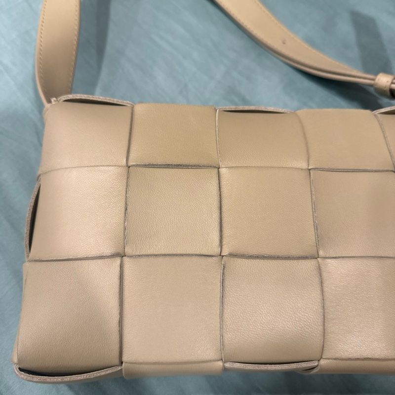 Bottega Veneta /Cassette Bag（編織皮革斜背包）-27
