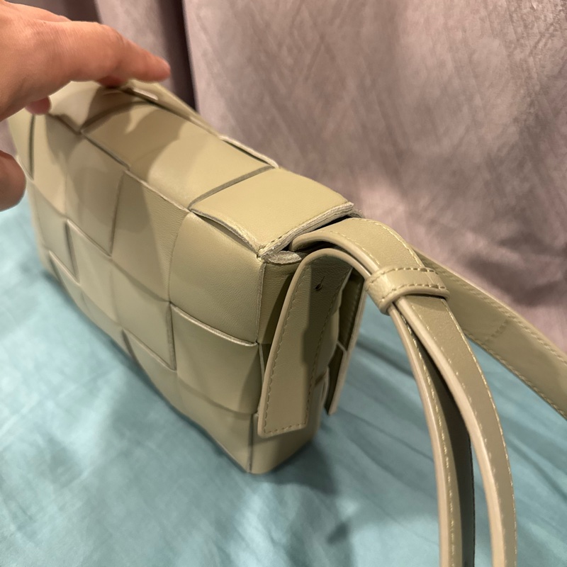 Bottega Veneta /Cassette Bag（編織皮革斜背包）-33
