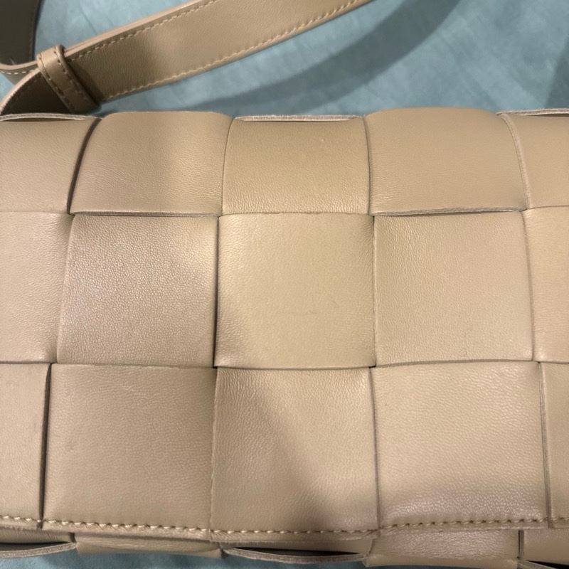 Bottega Veneta /Cassette Bag（編織皮革斜背包）-10