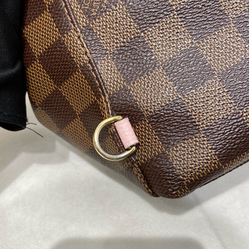 LV 路易威登 clapton 粉色拼棋盤格後背包-13