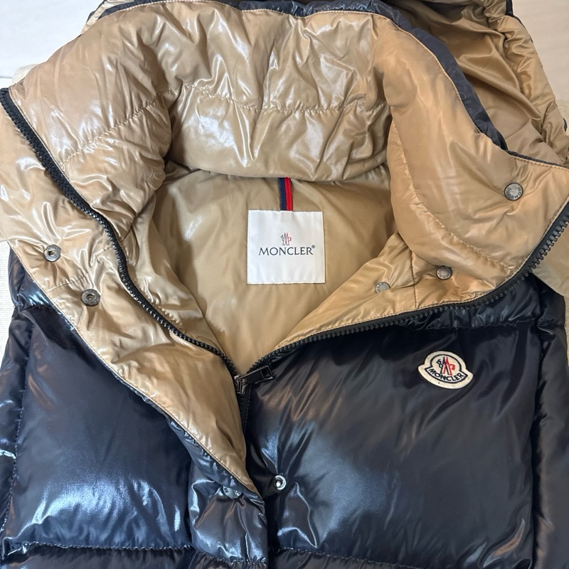 Moncler luzule連帽羽絨背心 尺寸2 黑色內𥚃棕色-5